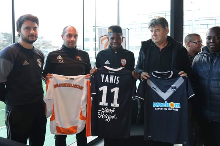 Yanis Jean Baptiste signe aux Girondins