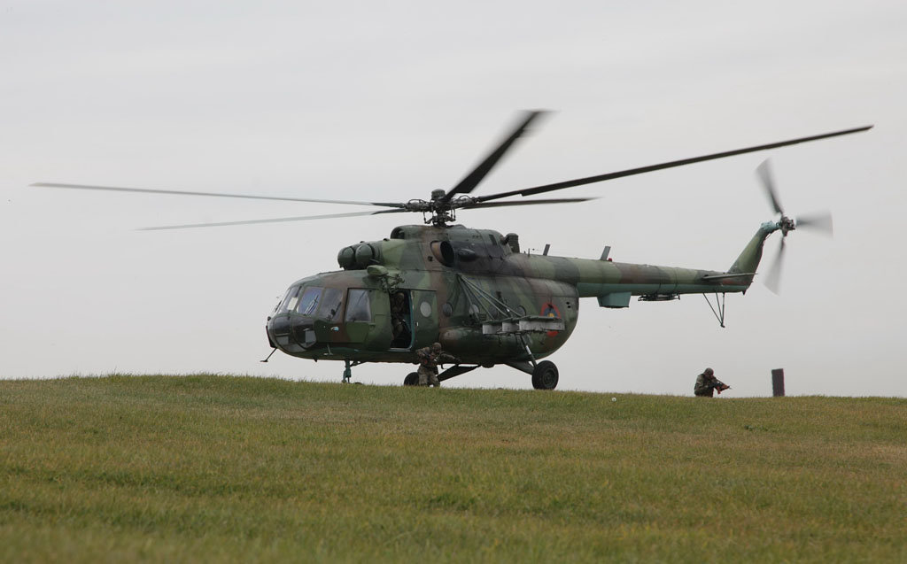 вертолет трудовая армения. туристический вертолет в армении. ми 24 аллигатор. азербайджанские военные вертолеты. ми 8 вс киргизии.