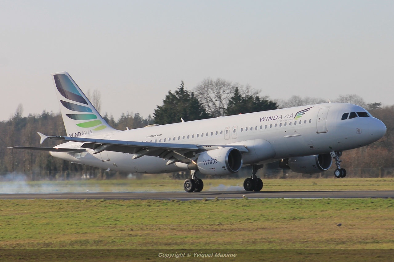 [05/01/2014] Airbus A320 (YL-LCL) Windavia Ksv4