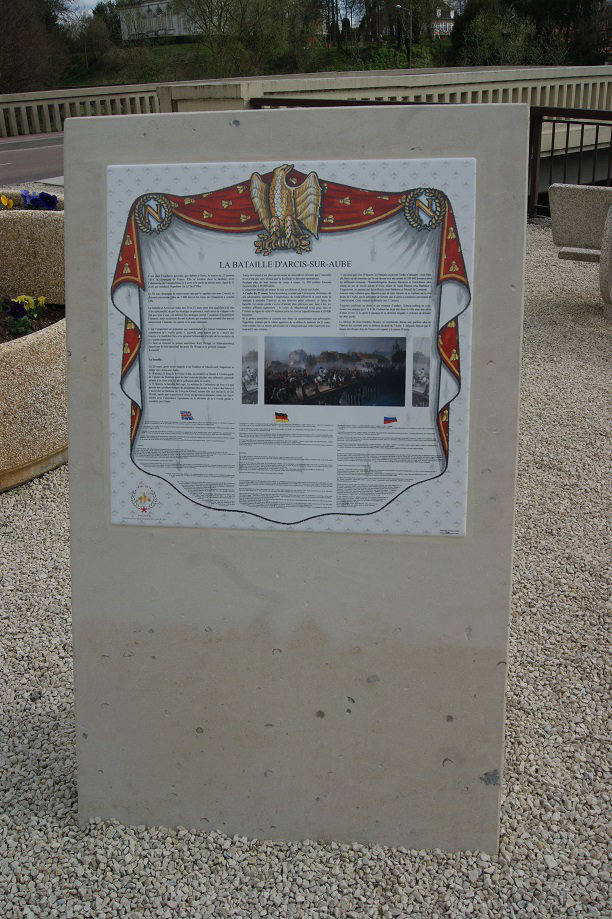 Stèle commémorative inaugurée a Arcis-sur-Aube (10) Avej