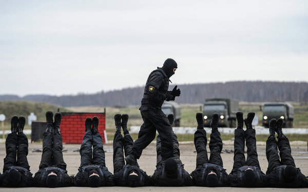 Costume Combat Forces Spéciales Russes OMOH - Veste + Pantalon Noir - Réplique Neuf