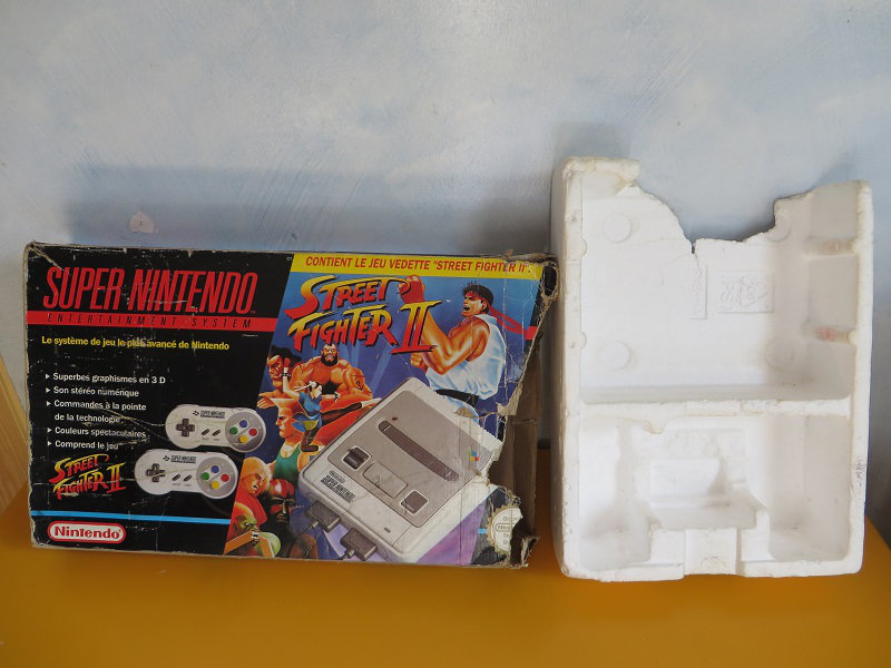 [ESTIM] Pack Super Nintendo Street Fighter II - mangé par un requin - Maoh