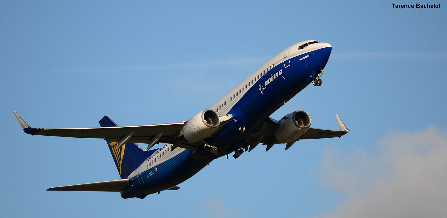 [19/10/2014] Boeing B737-800 (EI-DCL) Ryanair : "Dreamliner n/cs" 7ja1