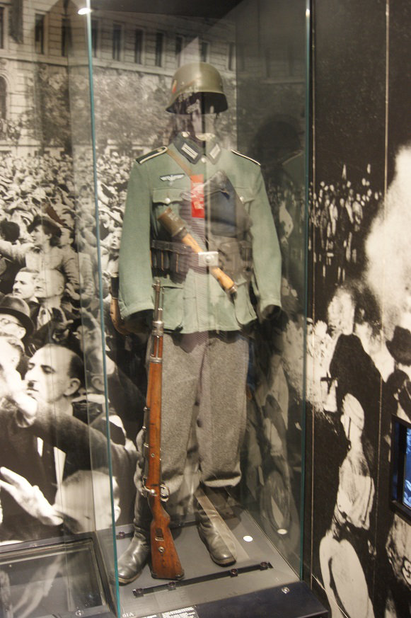Le mannequin de fantassib allemand 1940 du Musée de l'Armée 17bv