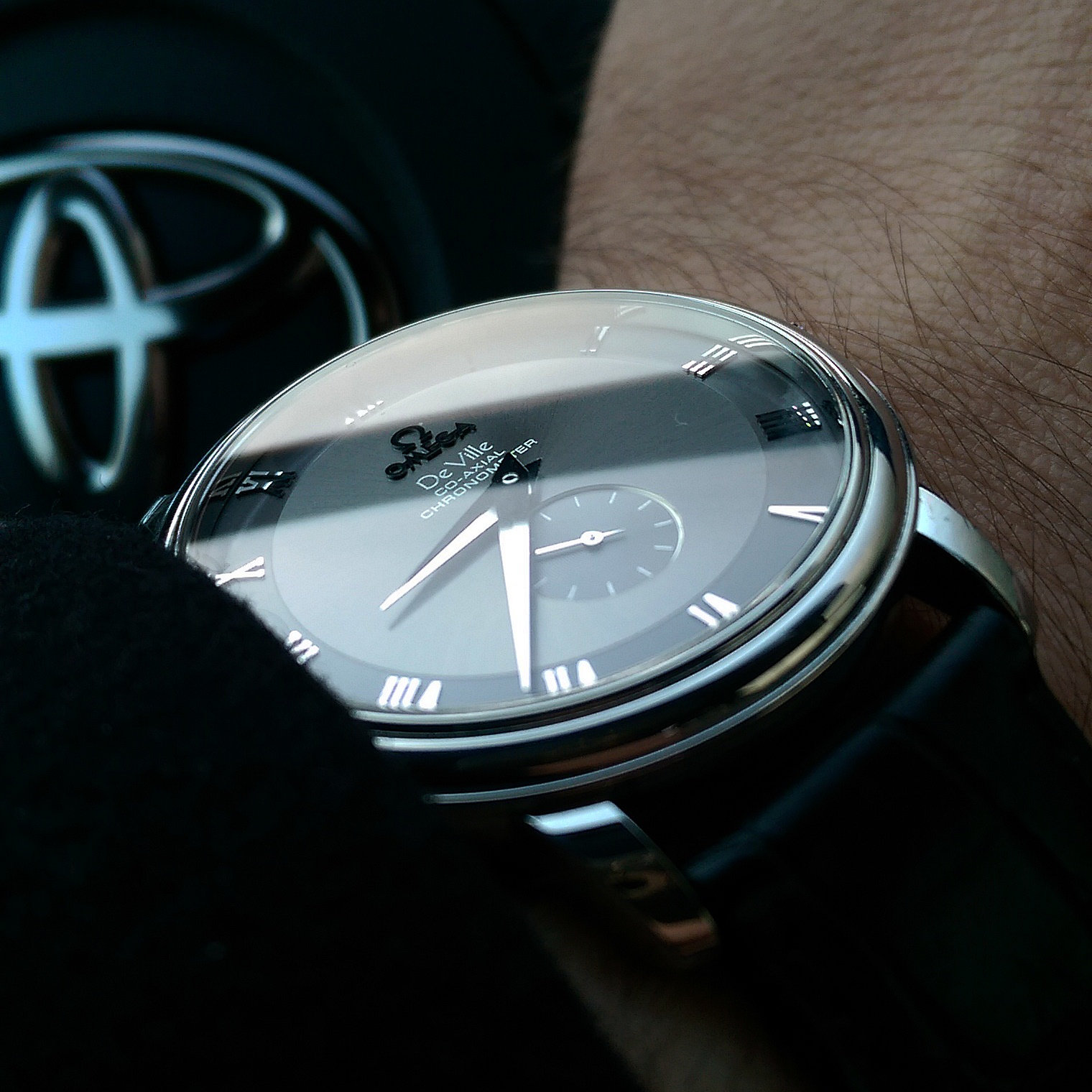 Contre toute attente, une Omega De Ville. Tmo6