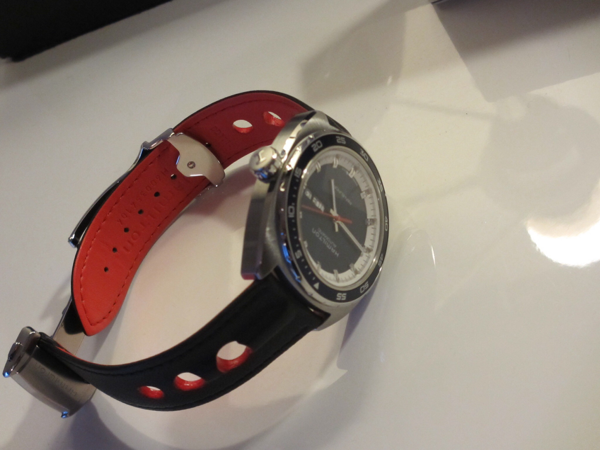 montre look sportive (automobile-voile) pour 500-800 € - Page 3 Fvra