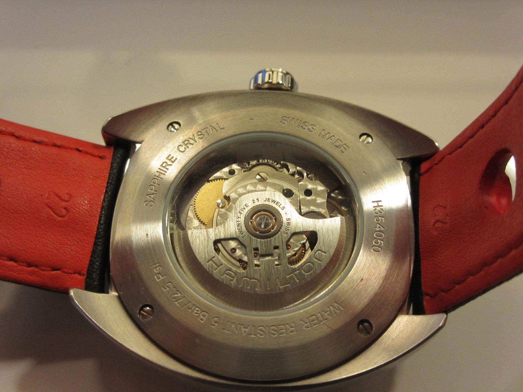 montre look sportive (automobile-voile) pour 500-800 € - Page 3 Sme0