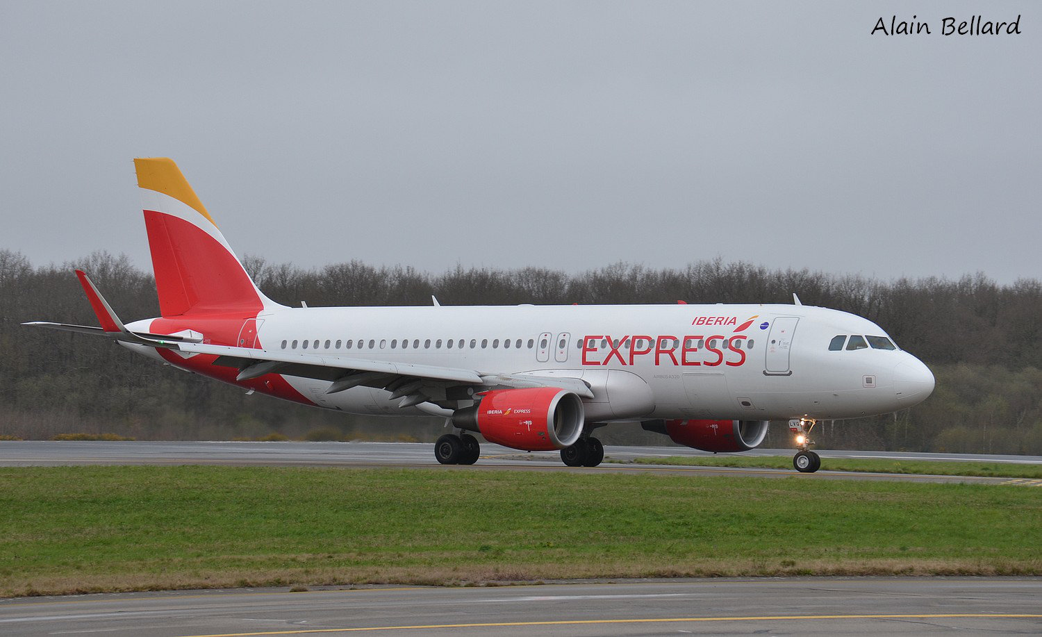 [29/03/2015] Airbus 320-216 (EC-LVQ) Iberia Express 1afi