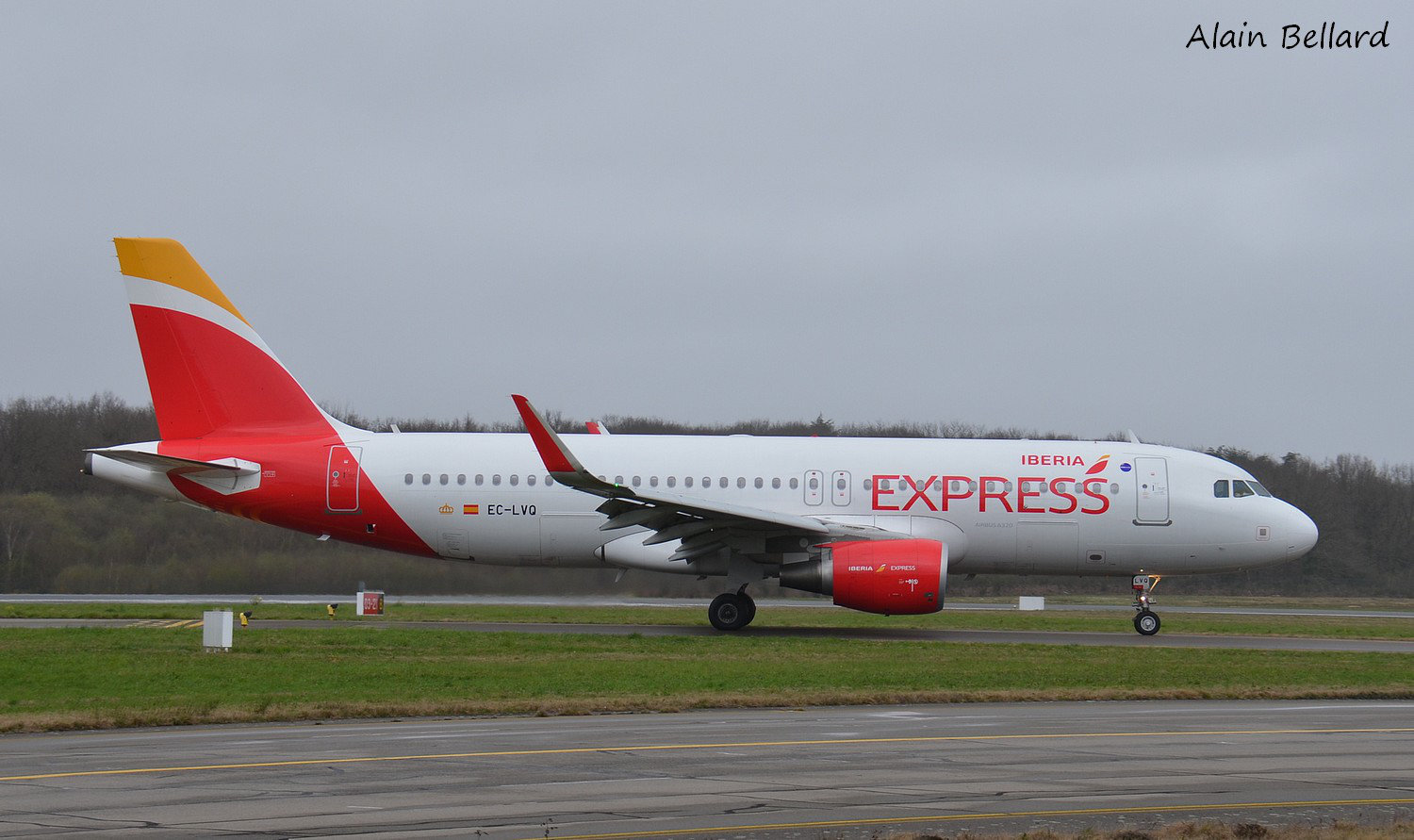 [29/03/2015] Airbus 320-216 (EC-LVQ) Iberia Express Pxtz