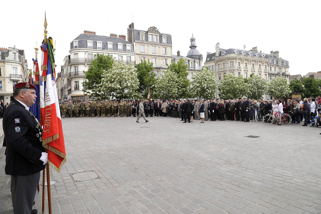 Cérémonie du 8 mai 2015 à Troyes : les photos officielles de la ville de Troyes. O1ml