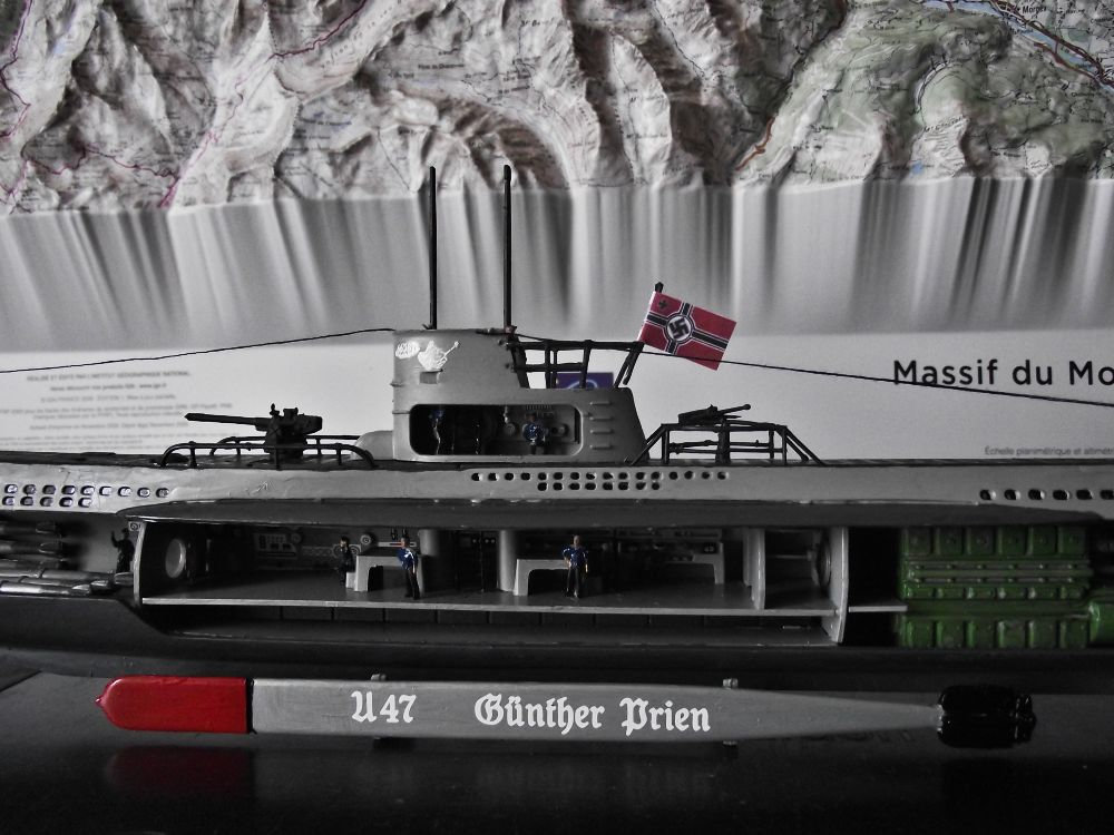 OPO 10 - Maquette U-Boot Type VII 1941 à L'échelle 1/1100 - Navire De Guerre Allemand, Collection Métal Et Plastique