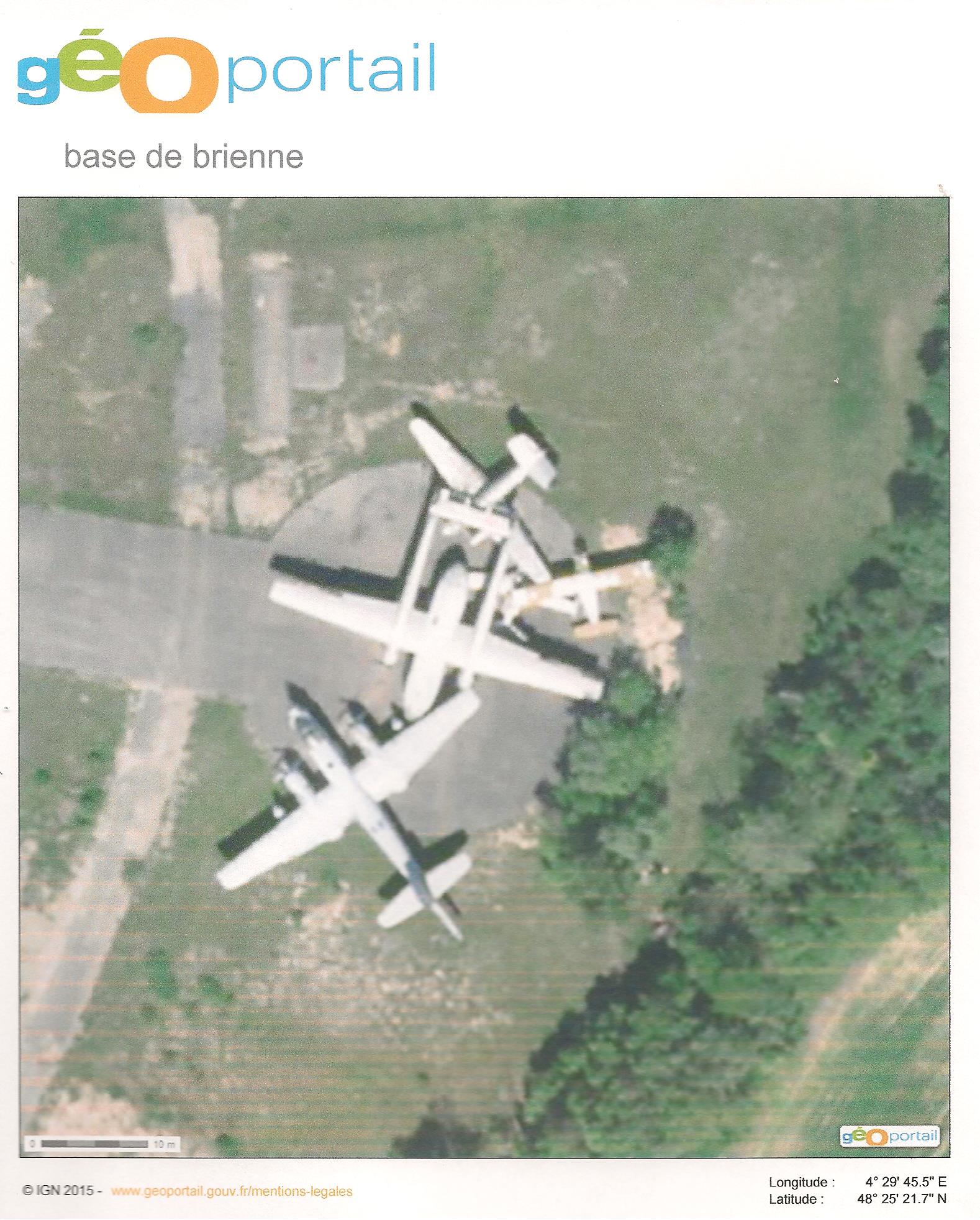 les avions conservés à Brienne-le-chateau dans un triste état !!! Wwyx