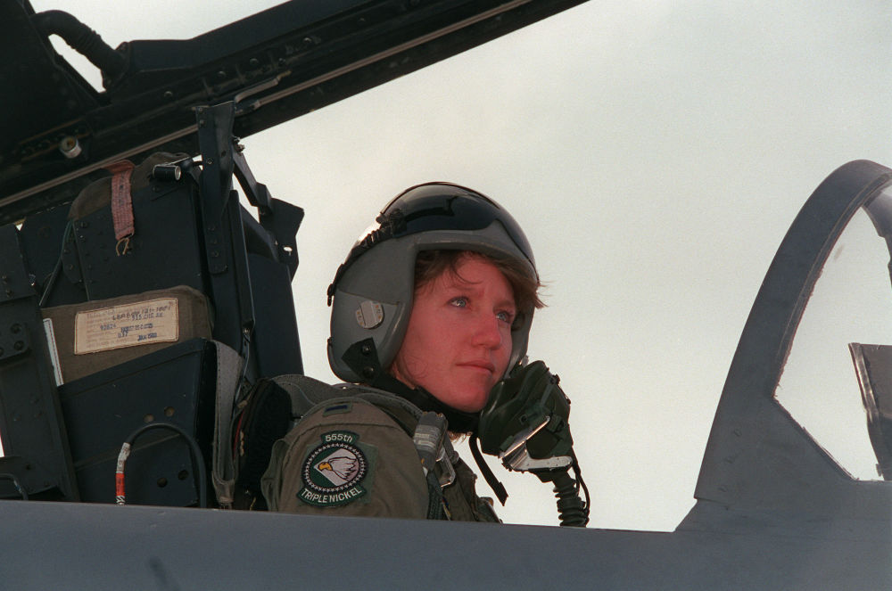 les femmes pilote de chasse 4ft8