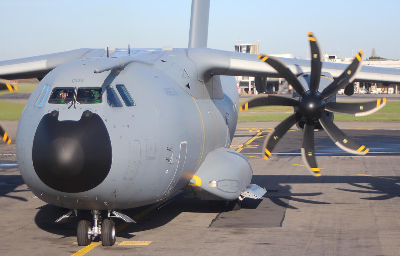 [09/12/2015] Airbus A400m (F-RBAD) France Air Force   I21n