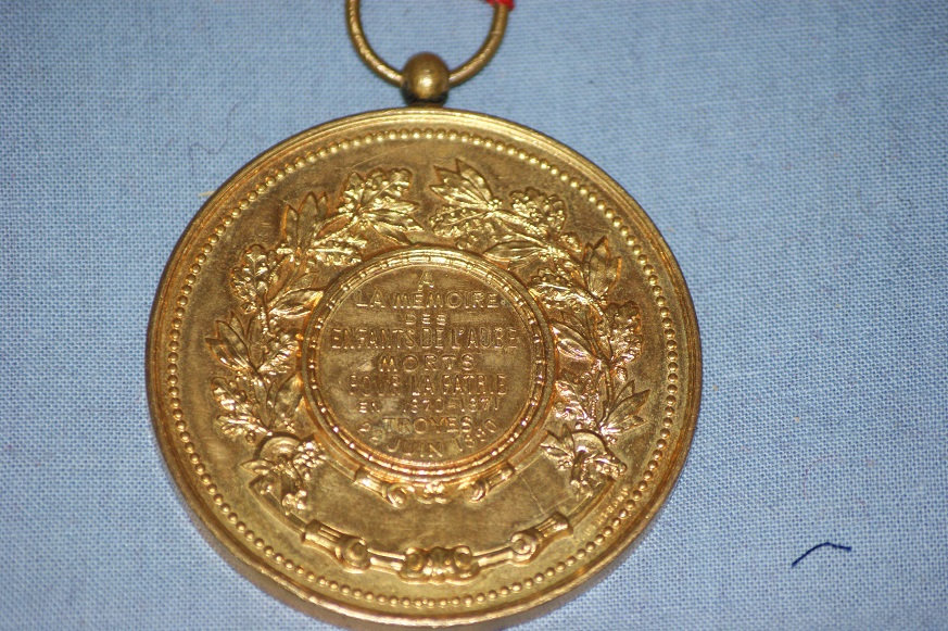 La médaille du monument des enfants de l'Aube : 1870 Ajup