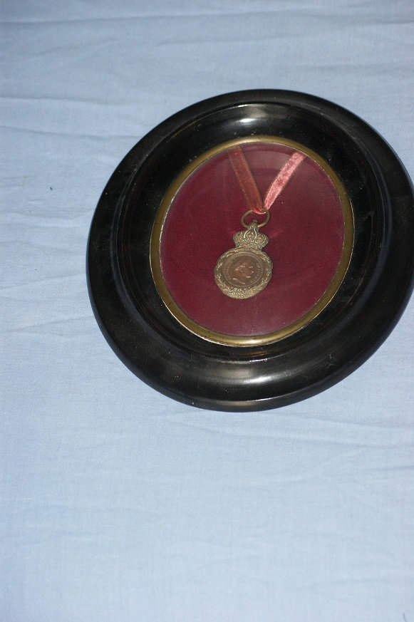 La médaille de Sainte-Hélène Yrat