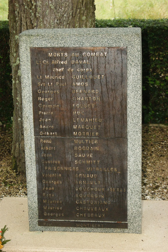 Monument de la Rocatelle (Vougrey) 5jml