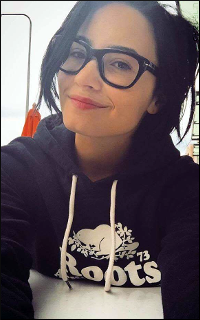Demi Lovato  9ria