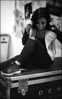 Demi Lovato  75l9
