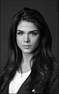 Marie Avgeropoulos - 200*320 B09a