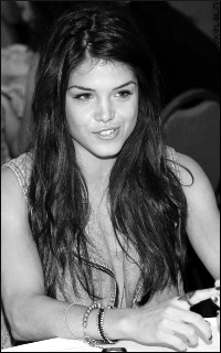 Marie Avgeropoulos - 200*320 L6nn