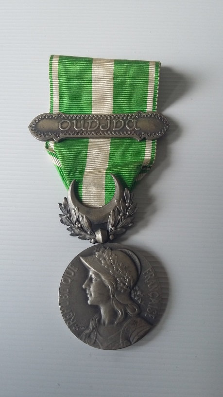 médaille du maroc agrafe OUDJDA Dx35