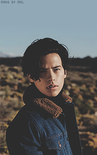 Cole Sprouse I24z