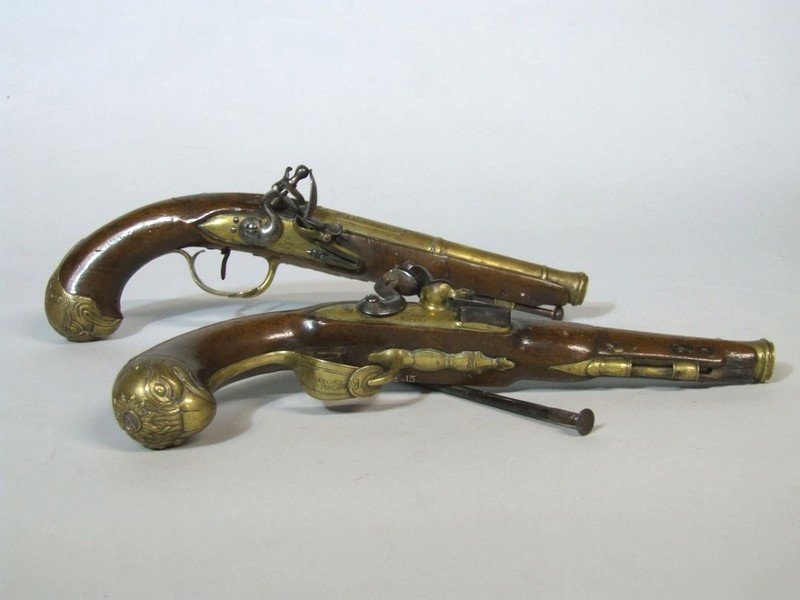 Pistolets à canon bronze Kheu