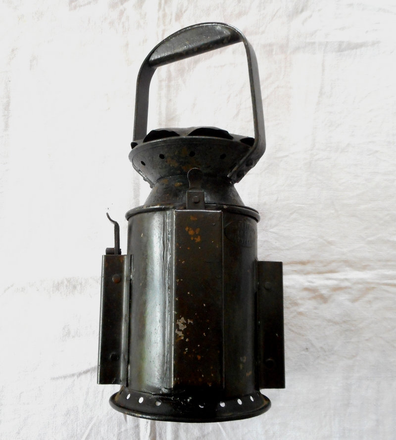 Trouvaille N°2 - Lanterne à pétrole anglaise 1943 - WWII 9xkq