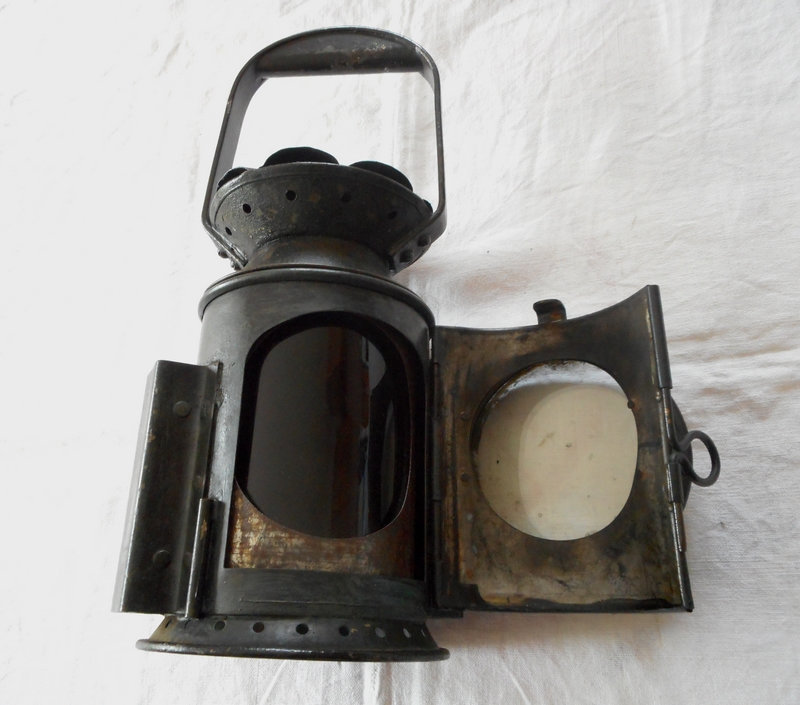 Trouvaille N°2 - Lanterne à pétrole anglaise 1943 - WWII Je1q