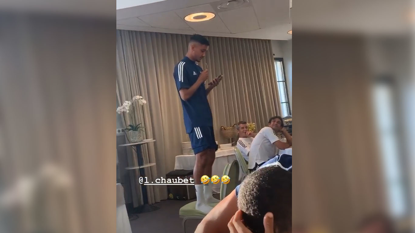 Cfa Girondins : Le bizutage de Logan Delaurier-Chaubet - Formation Girondins 
