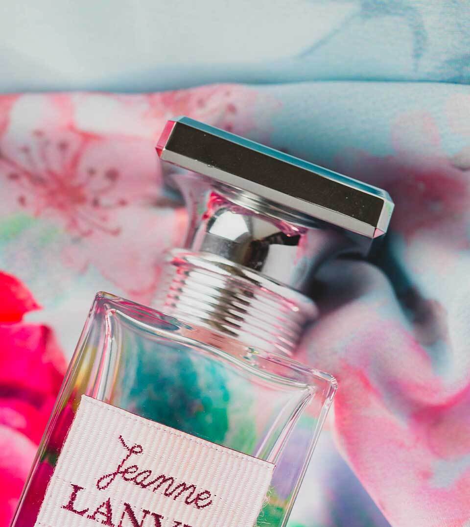 Flacon de parfum de la Marque KOSUI LANVIN