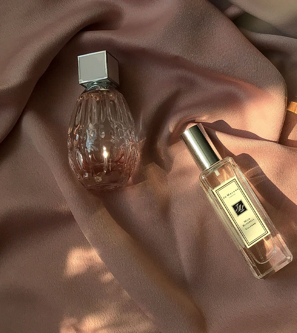 Flacon de parfum de la Marque KOSUI AURA
