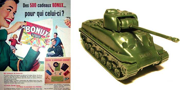 Lot De 3 Coquetiers Anciens Plastique Coloré – Dont Un Vert Bonux – Collection