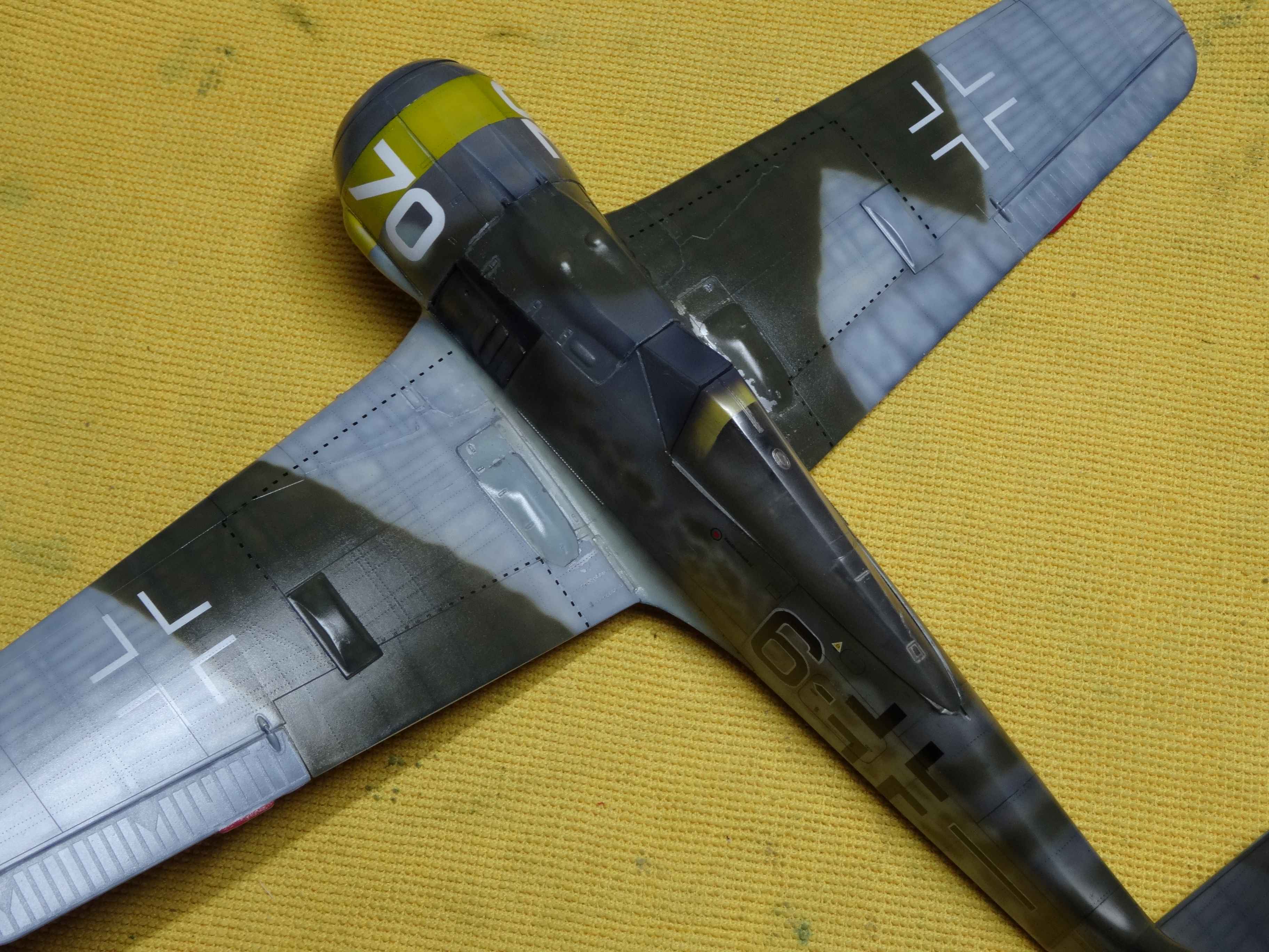 [ICM] 1/32 - Yakovlev Yak-9T – René CHALLE – Régiment Normandie-Niemen –  (yak9) - Page 4 Xqww