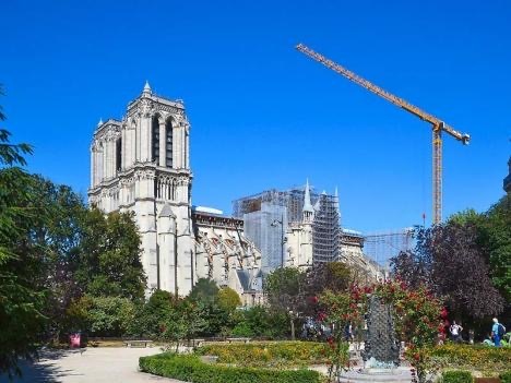 Restauration de Notre-Dame de Paris pour 2025 Gl9w