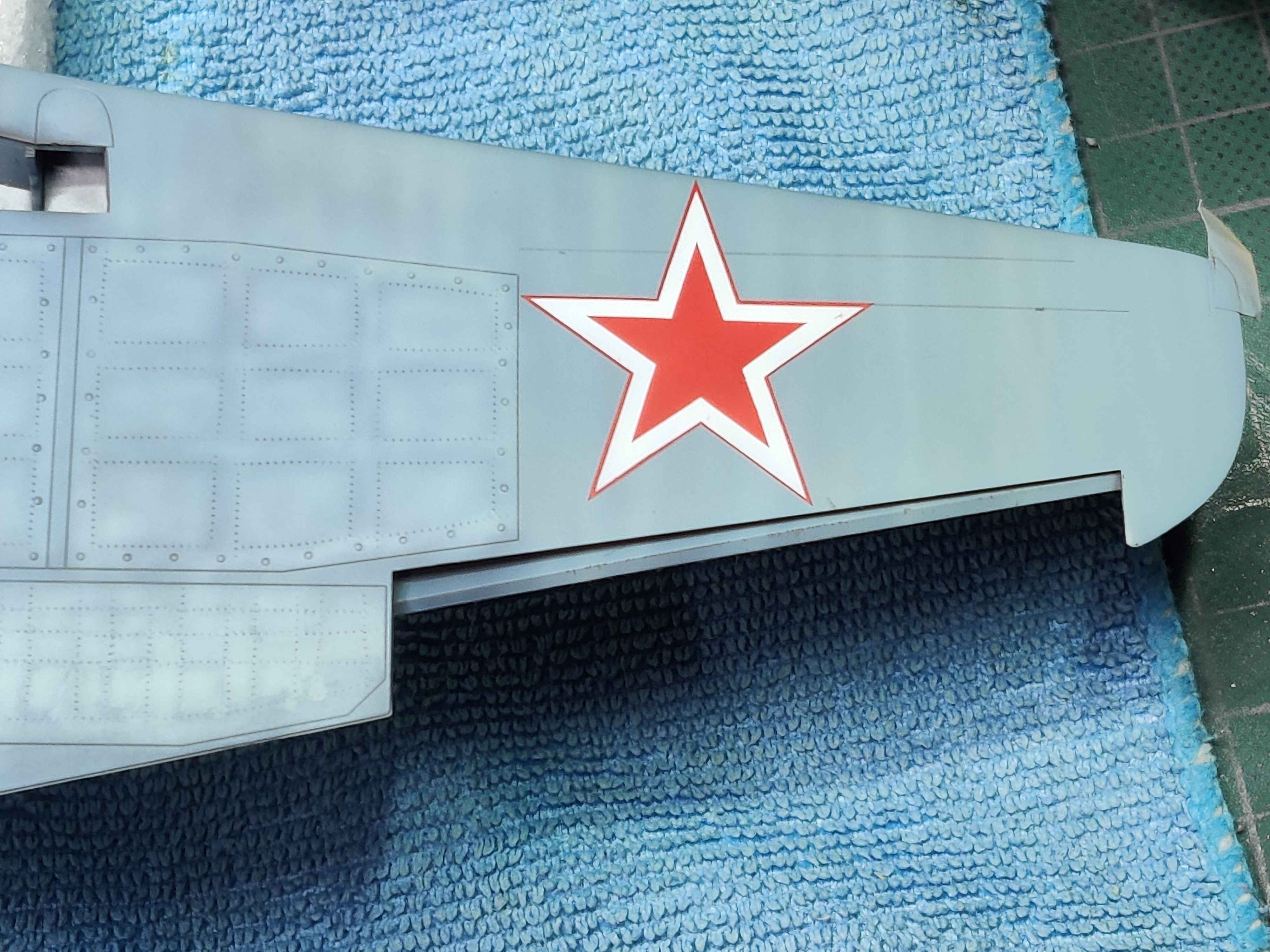 [ICM] 1/32 - Yakovlev Yak-9T – René CHALLE – Régiment Normandie-Niemen –  (yak9) - Page 5 Icyb