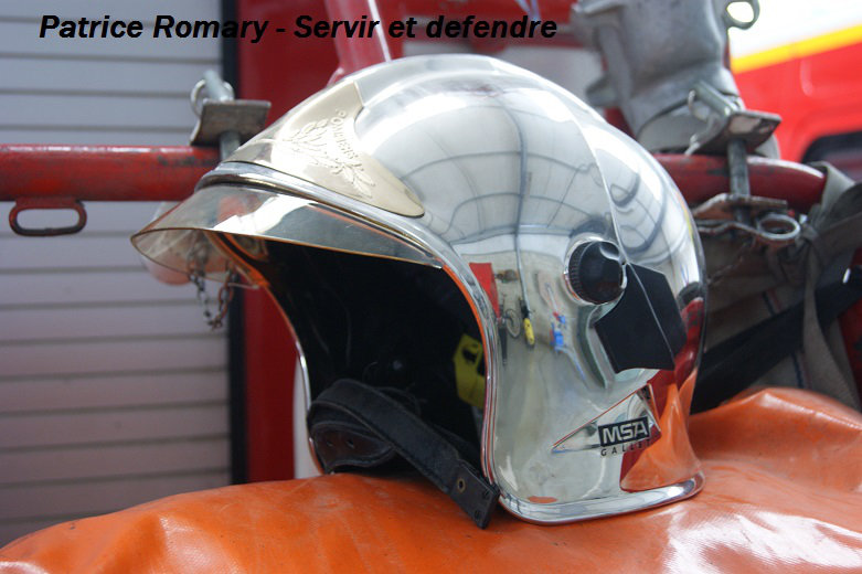 Casque de sapeurs pompiers modèle F1. 1116469043