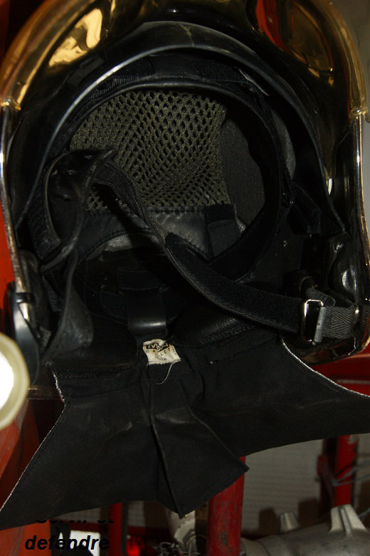 Casque de sapeurs pompiers modèle F1. 1228501860