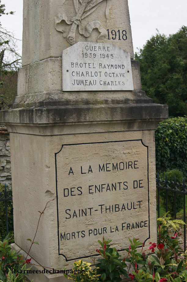 Monument aux morts de Saint-Thiebault. 460706755